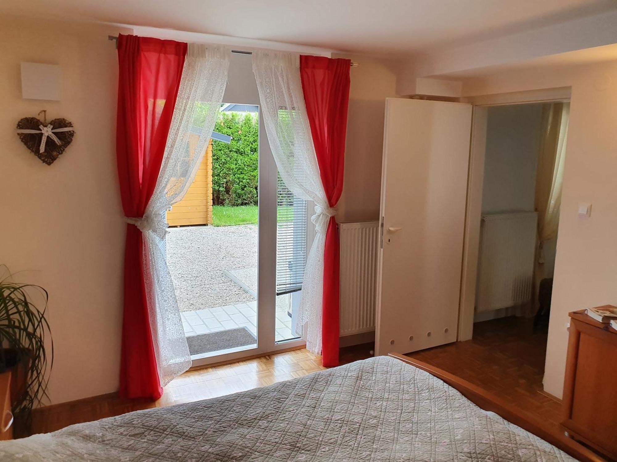 Jensen Countryside House Bled Room photo